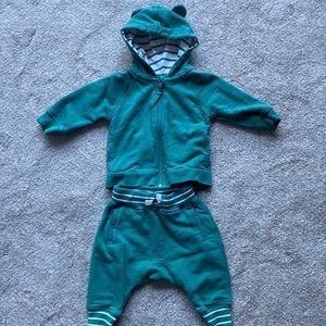 Hanna Andersson hooded zip up and sweatpants set